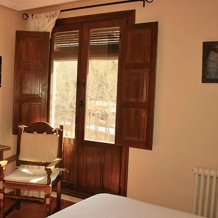 Olimpia 2* Albarracín